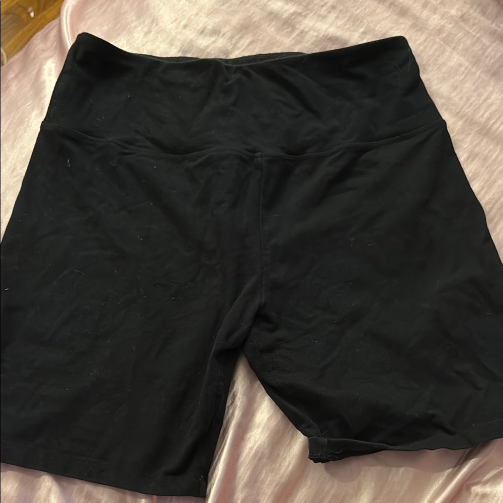 HOLLISTER black bike shorts